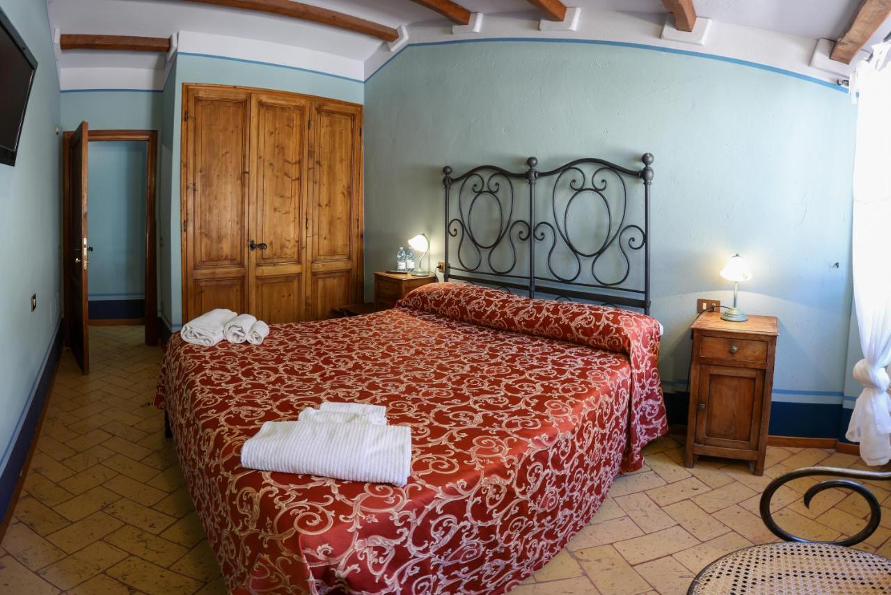 Albergo Diffuso Borgo Montemaggiore Montemaggiore al Metauro Exterior photo